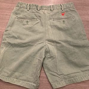 Peter Millar golf shorts